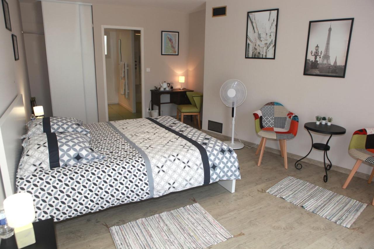 Chambres D'Hotes La Fontaine! Saint-Seurin-de-Cadourne 外观 照片